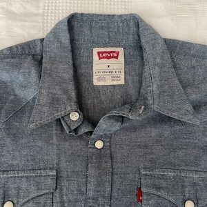 Men’s Levi’s long sleeve button up